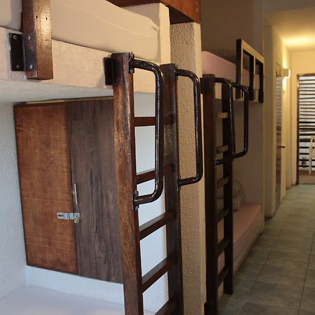 Sea Horse Guest House Coron Esterno foto