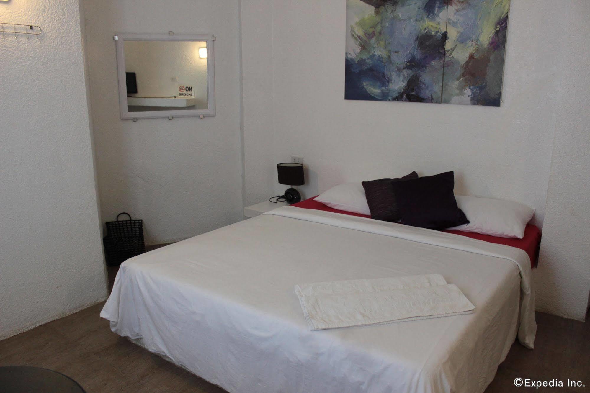 Sea Horse Guest House Coron Esterno foto